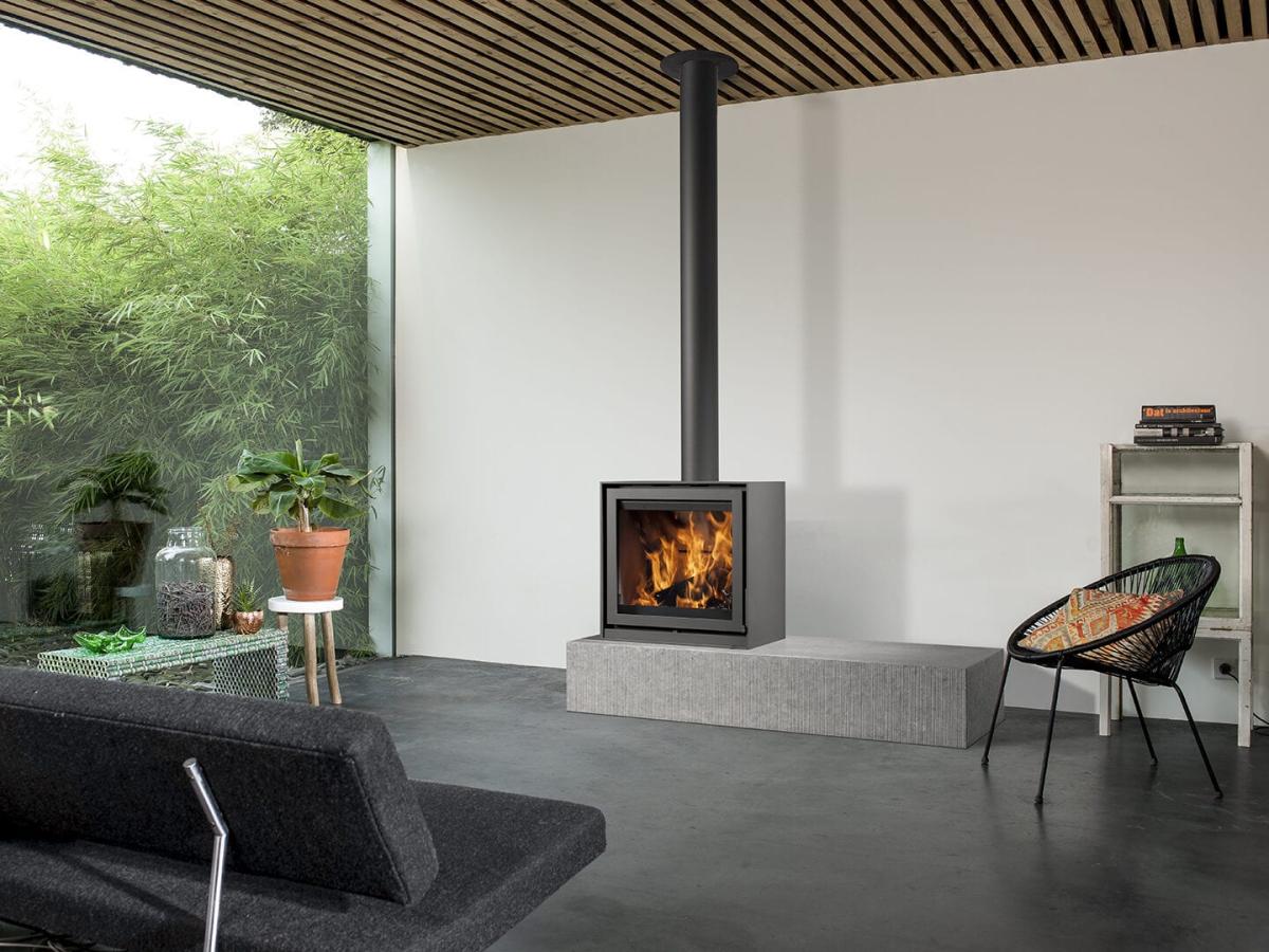 F2-BOX-67-op-stenen-plateau-1440x1080